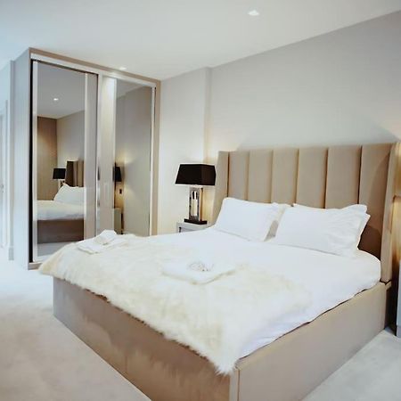 Appartamento 3-Story Townhouse - Sleeps 8 Leeds  Esterno foto