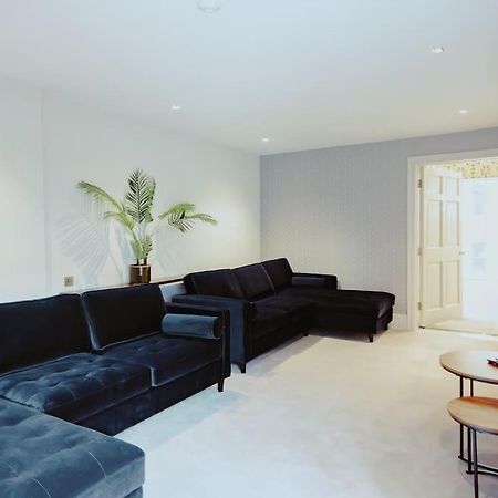 Appartamento 3-Story Townhouse - Sleeps 8 Leeds  Esterno foto