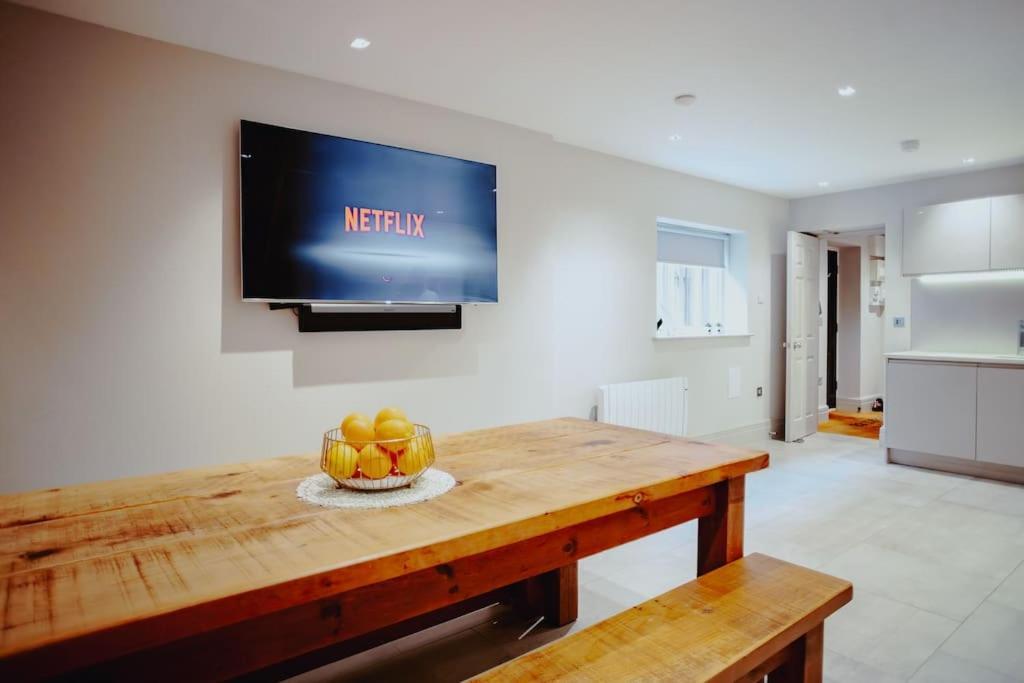 Appartamento 3-Story Townhouse - Sleeps 8 Leeds  Esterno foto