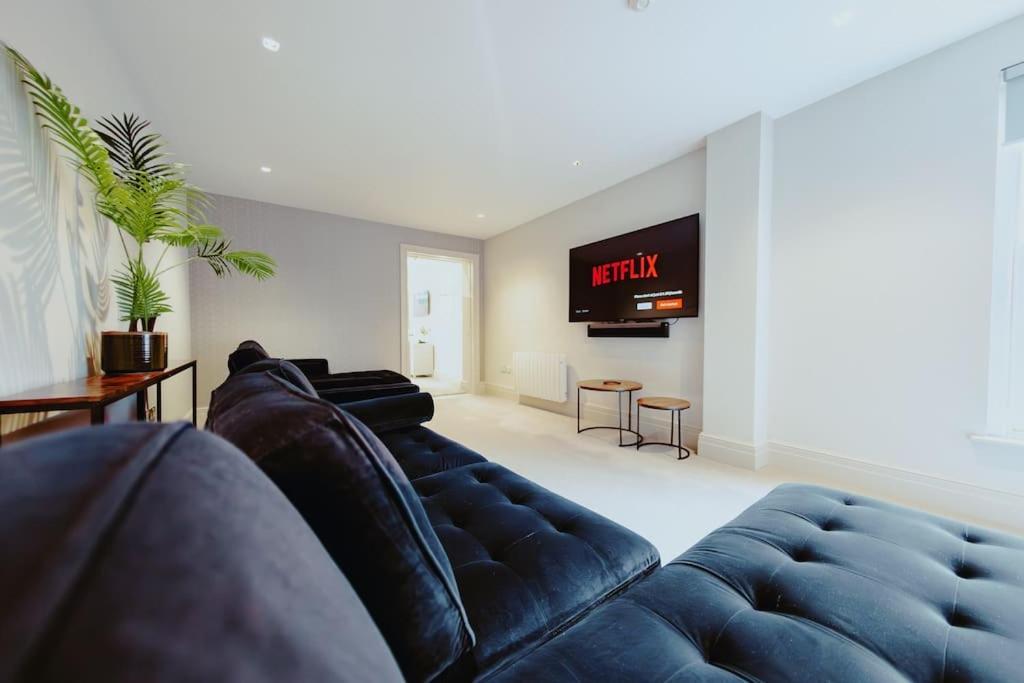Appartamento 3-Story Townhouse - Sleeps 8 Leeds  Esterno foto