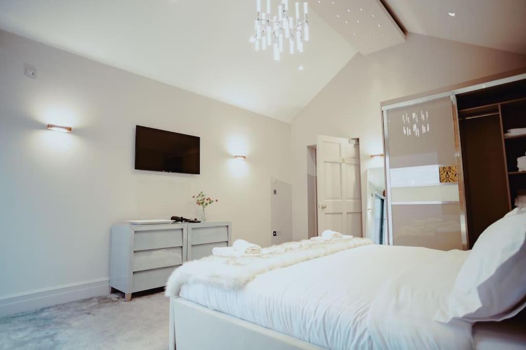 Appartamento 3-Story Townhouse - Sleeps 8 Leeds  Esterno foto