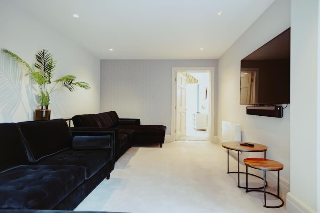 Appartamento 3-Story Townhouse - Sleeps 8 Leeds  Esterno foto